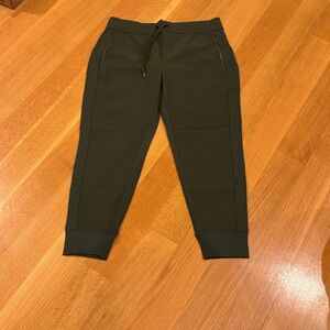 Athleta Olive Green Joggers Zip Pockets Draw String Size 14 Petite Athlesure